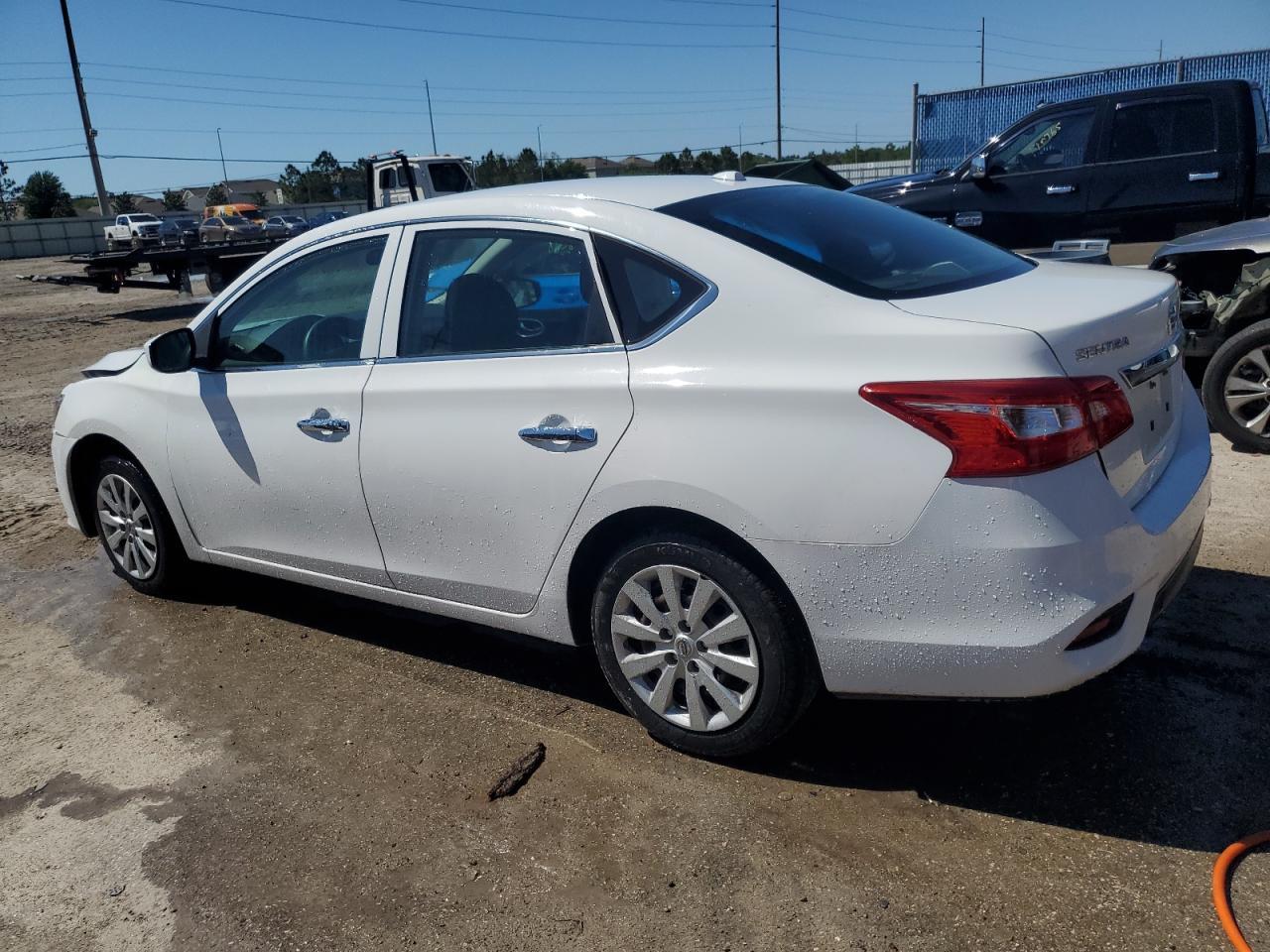 2017 NISSAN SENTRA S - Фото 2