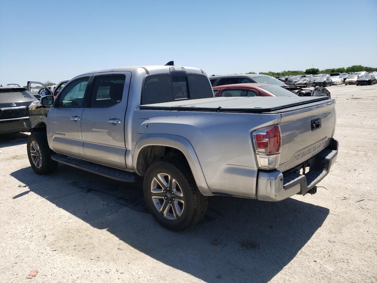 2017 TOYOTA TACOMA DOU - Фото 2