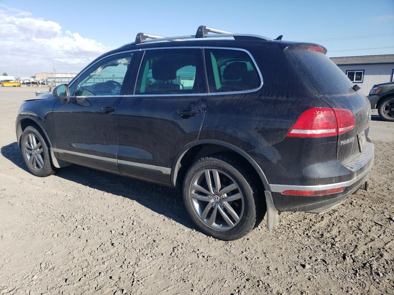 2016 VOLKSWAGEN TOUAREG TD - Фото 2