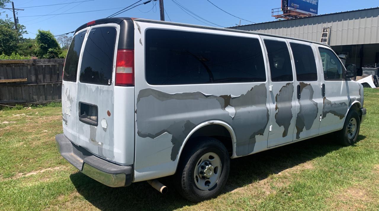 2010 CHEVROLET EXPRESS G3 - Image 4