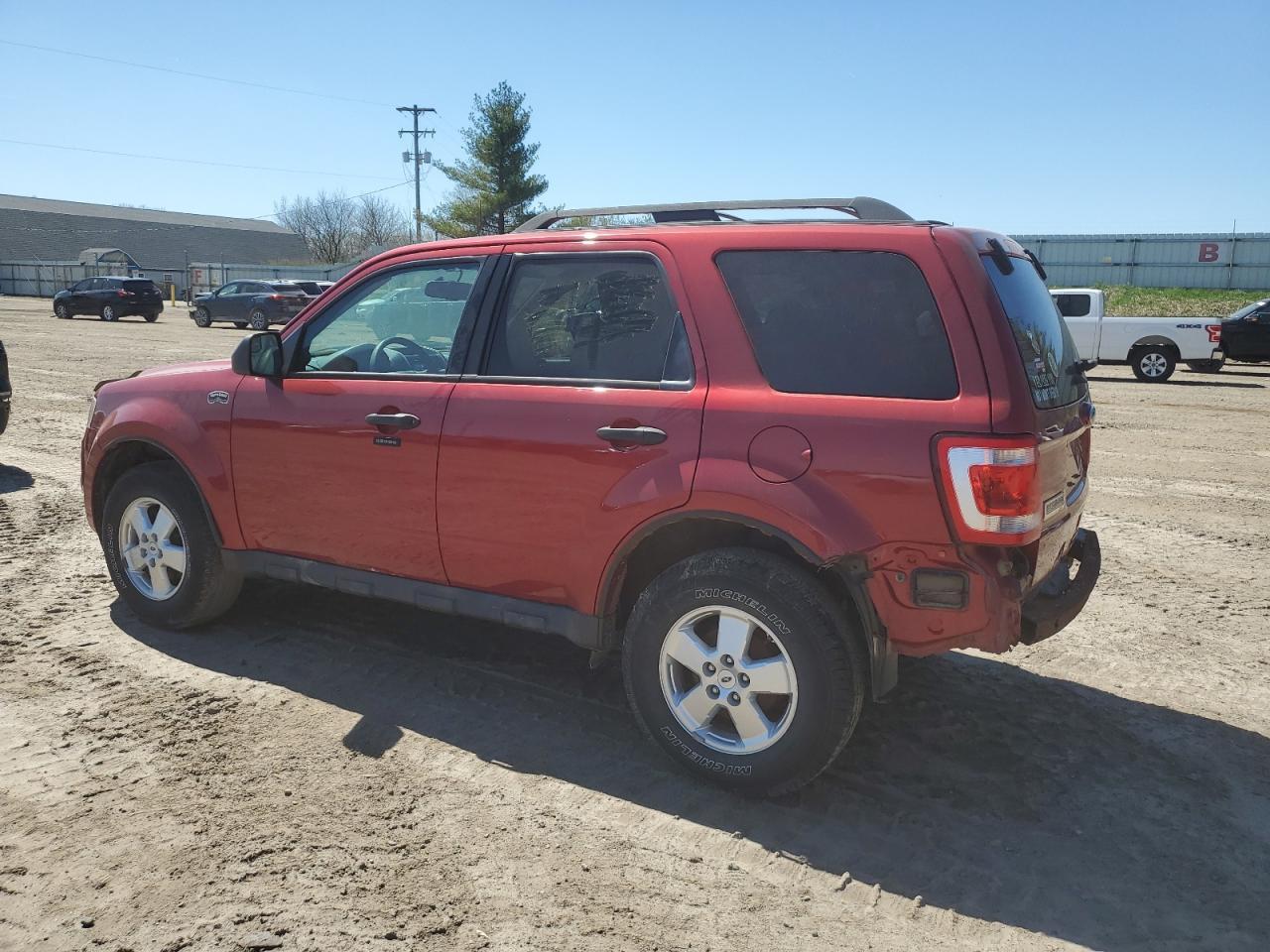 2012 FORD ESCAPE XLT - Image 2