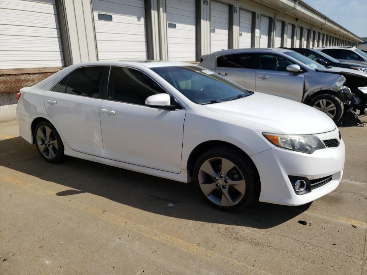 2012 TOYOTA CAMRY SE - Image 4