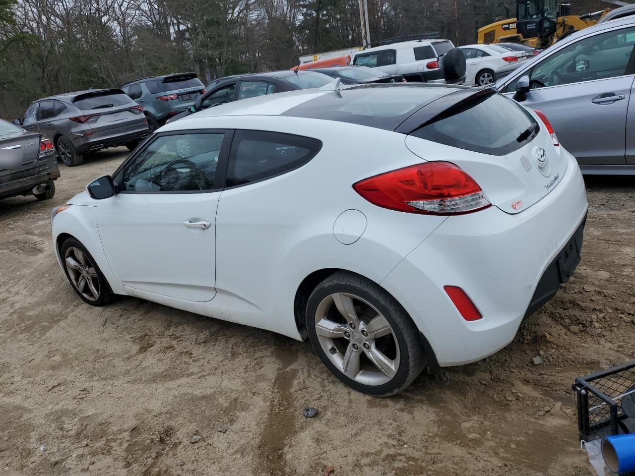 2013 HYUNDAI VELOSTER - Фото 2