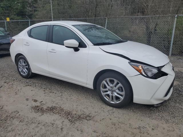 2017 Toyota Yaris Ia - Фото 4