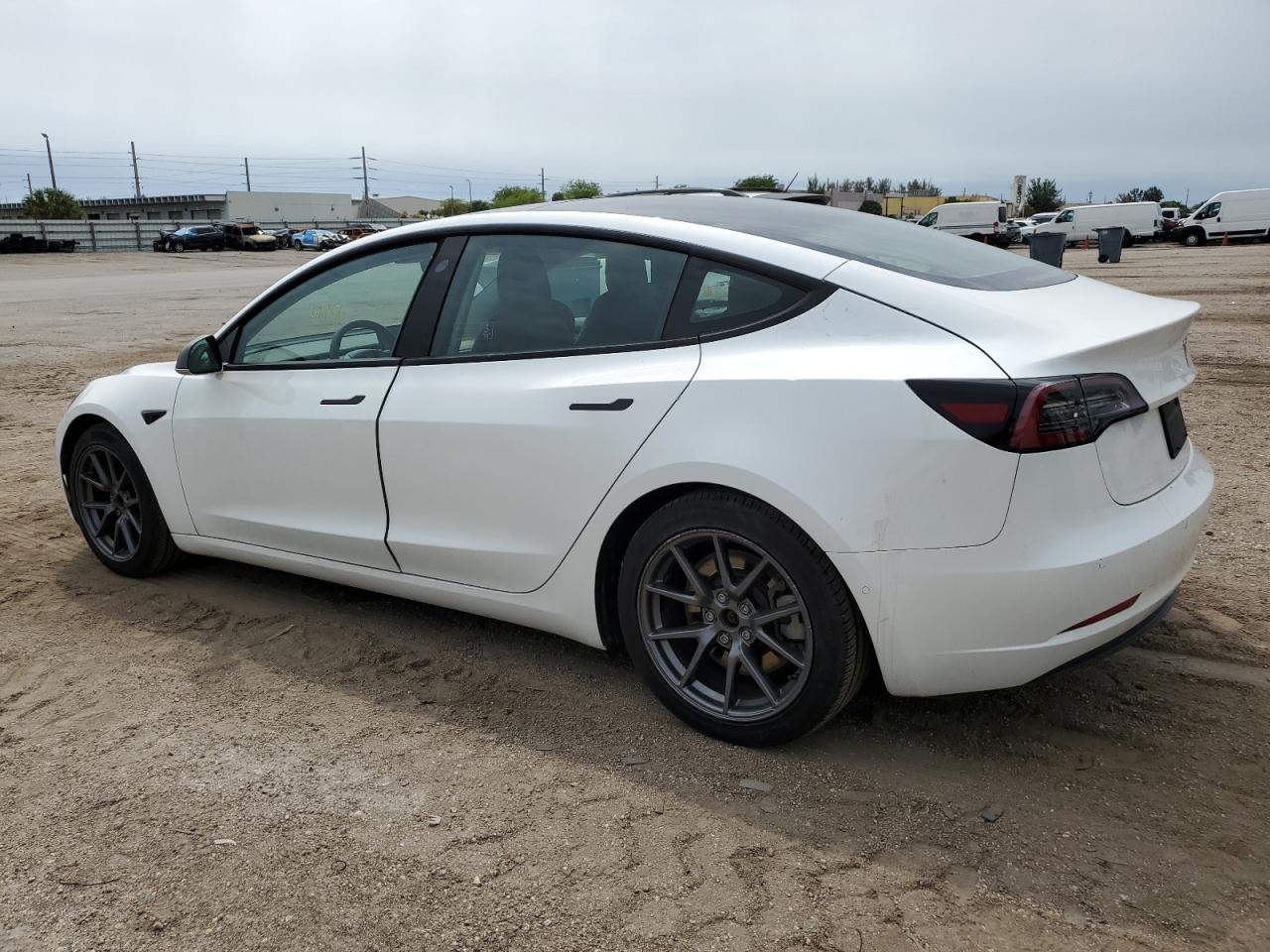 2021 TESLA MODEL 3 - Image 2