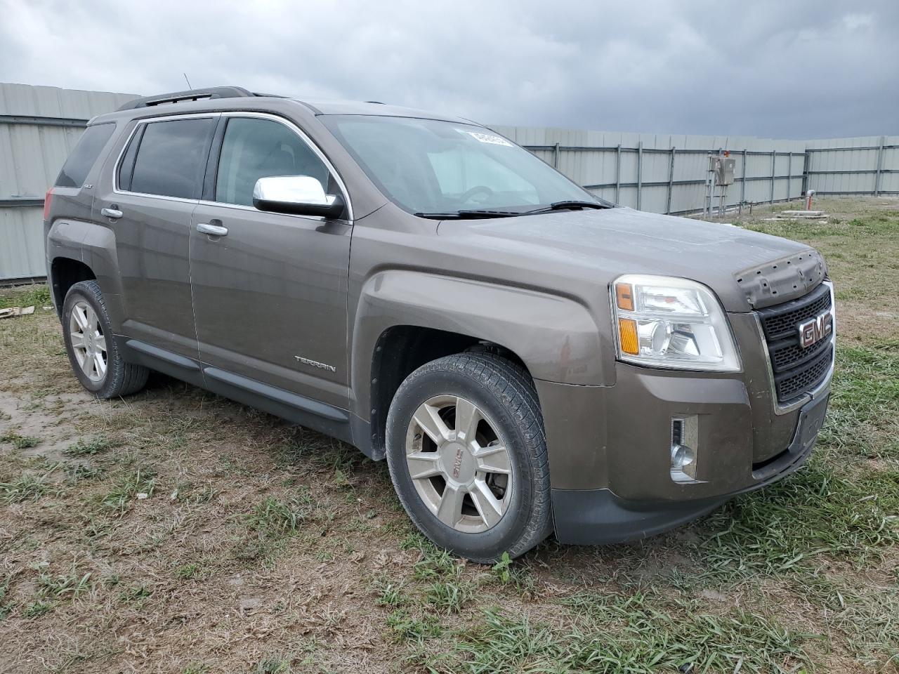 2012 GMC TERRAIN SL - Image 4