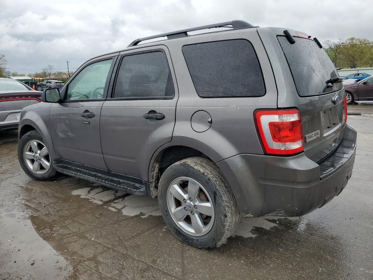 2012 FORD ESCAPE XLT - Image 2