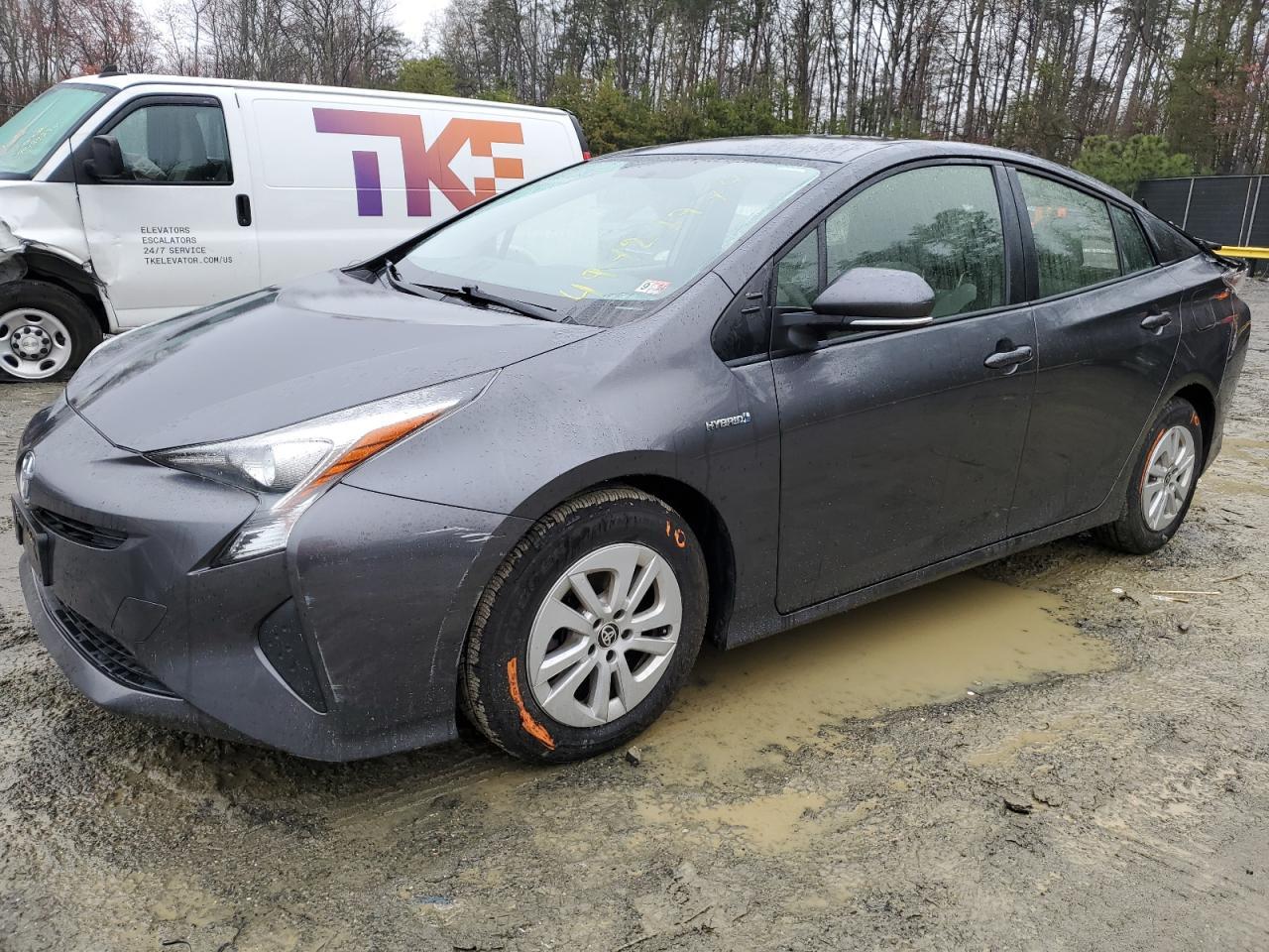 2016 TOYOTA PRIUS