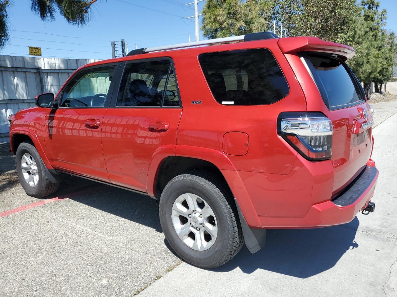 2022 TOYOTA 4RUNNER SR - Image 2