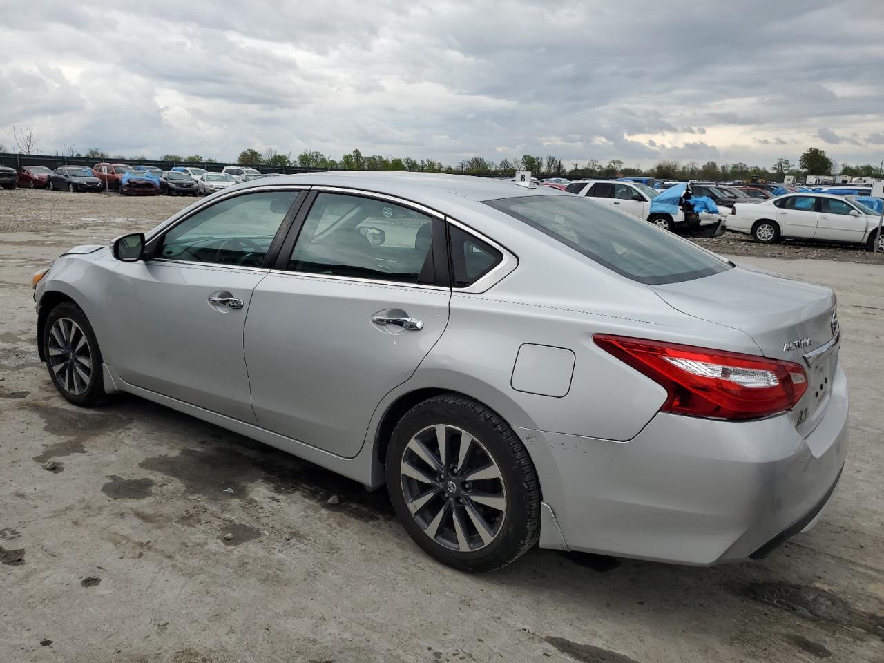 2017 NISSAN ALTIMA 2.5 - Фото 2