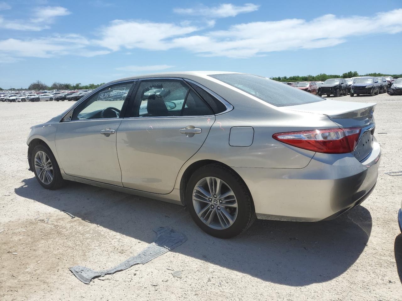 2015 TOYOTA CAMRY LE - Фото 2