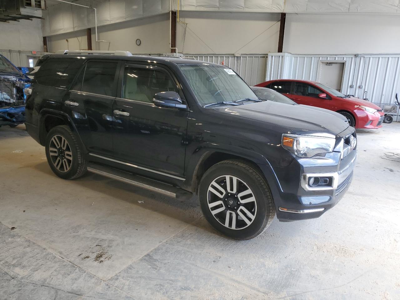 2018 TOYOTA 4RUNNER SR - Image 4