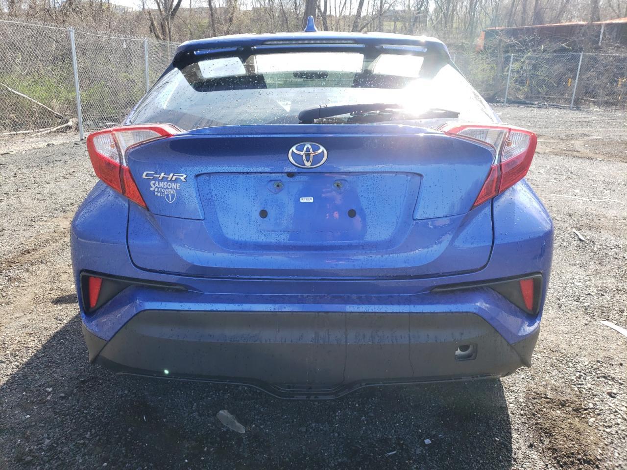 2019 TOYOTA C-HR XLE - Image 6
