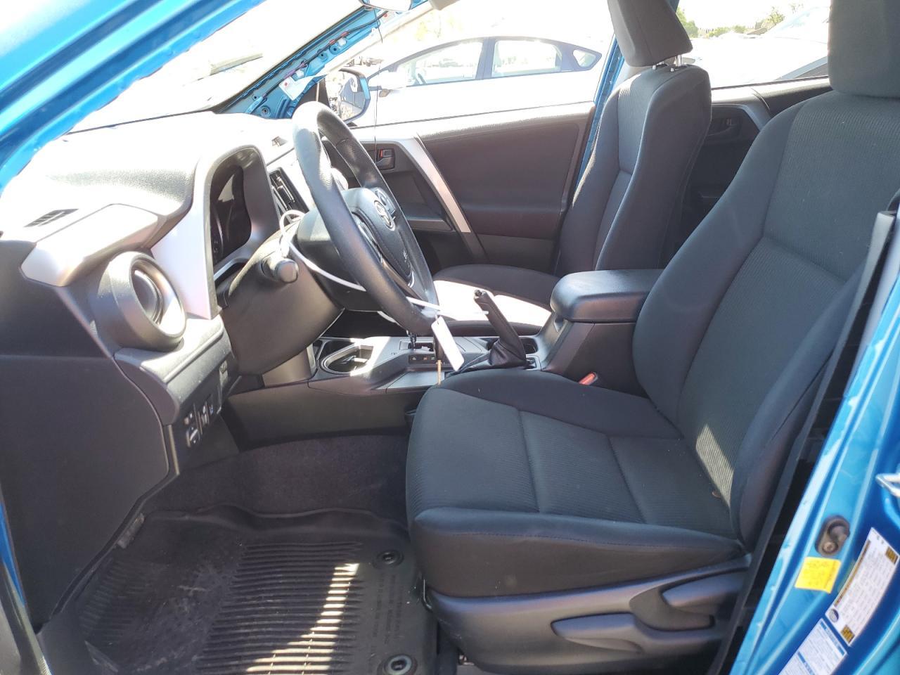 2017 TOYOTA RAV4 LE - Image 7