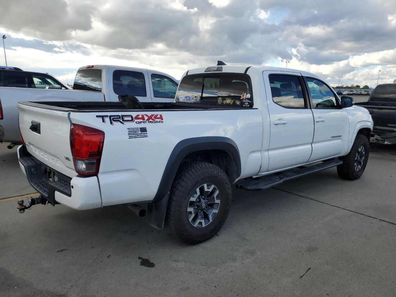 2017 TOYOTA TACOMA DOU - Фото 3