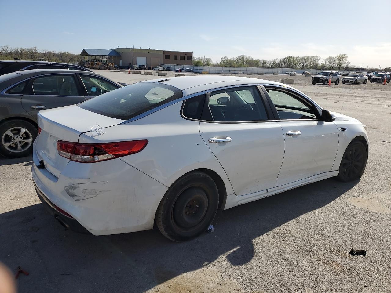 2016 KIA OPTIMA LX - Фото 3