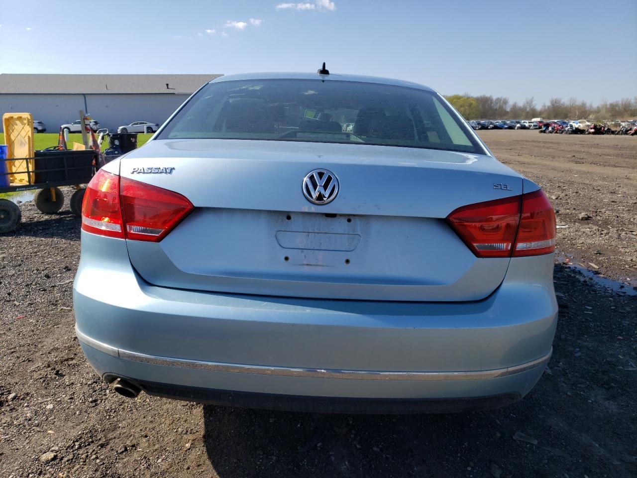 2013 VOLKSWAGEN PASSAT SEL - Фото 6
