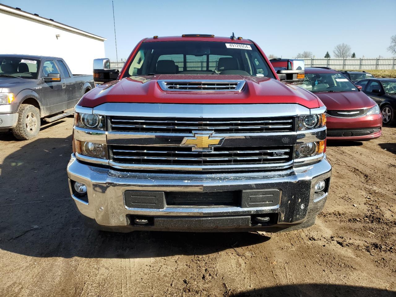 2019 CHEVROLET SILVERADO - Фото 5