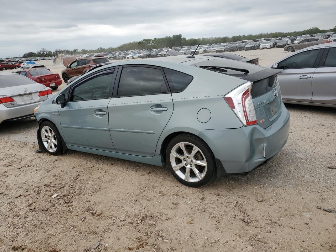 2013 TOYOTA PRIUS - Image 2