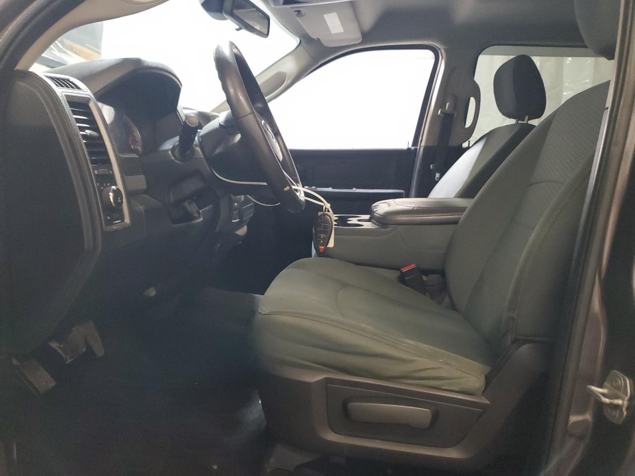 2015 RAM 1500 ST - Image 7