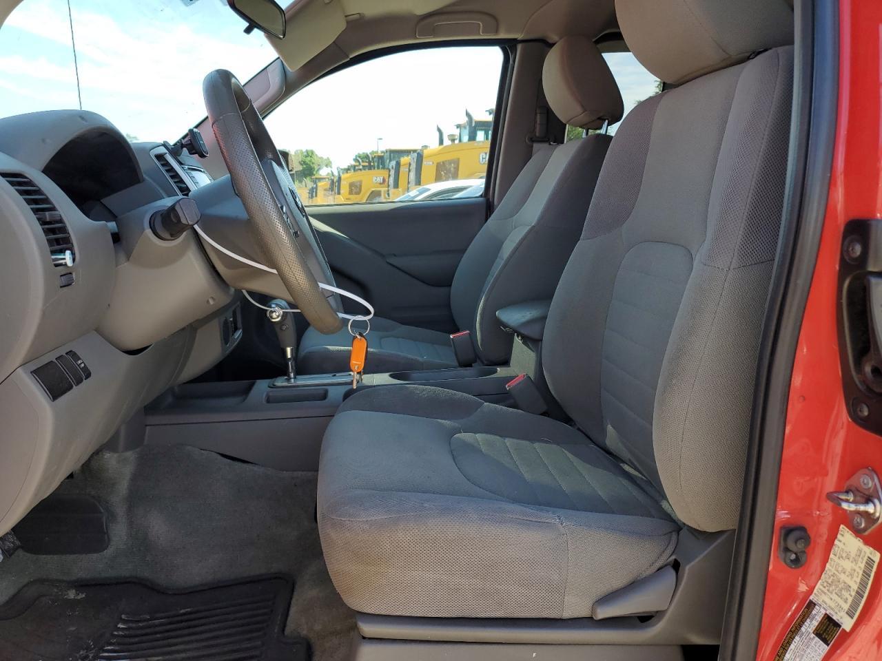2017 NISSAN FRONTIER S - Фото 7