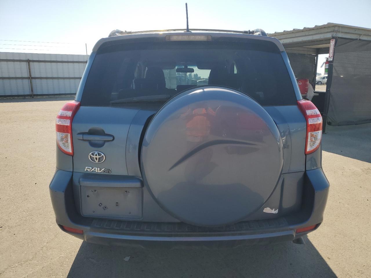 2011 TOYOTA RAV4 - Фото 6
