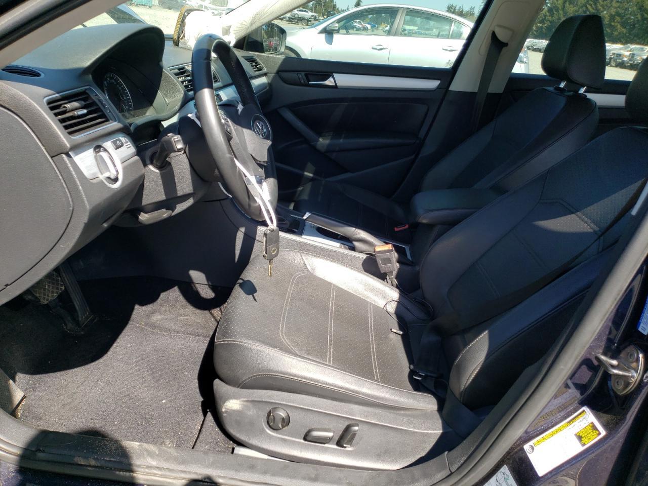 2013 VOLKSWAGEN PASSAT SE - Image 7