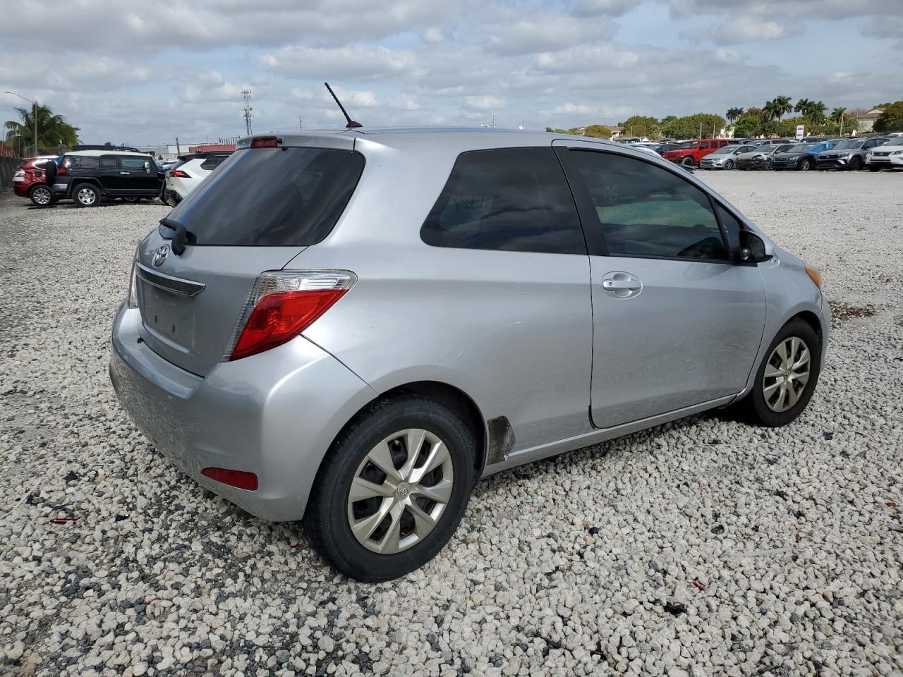 2013 TOYOTA YARIS - Image 3