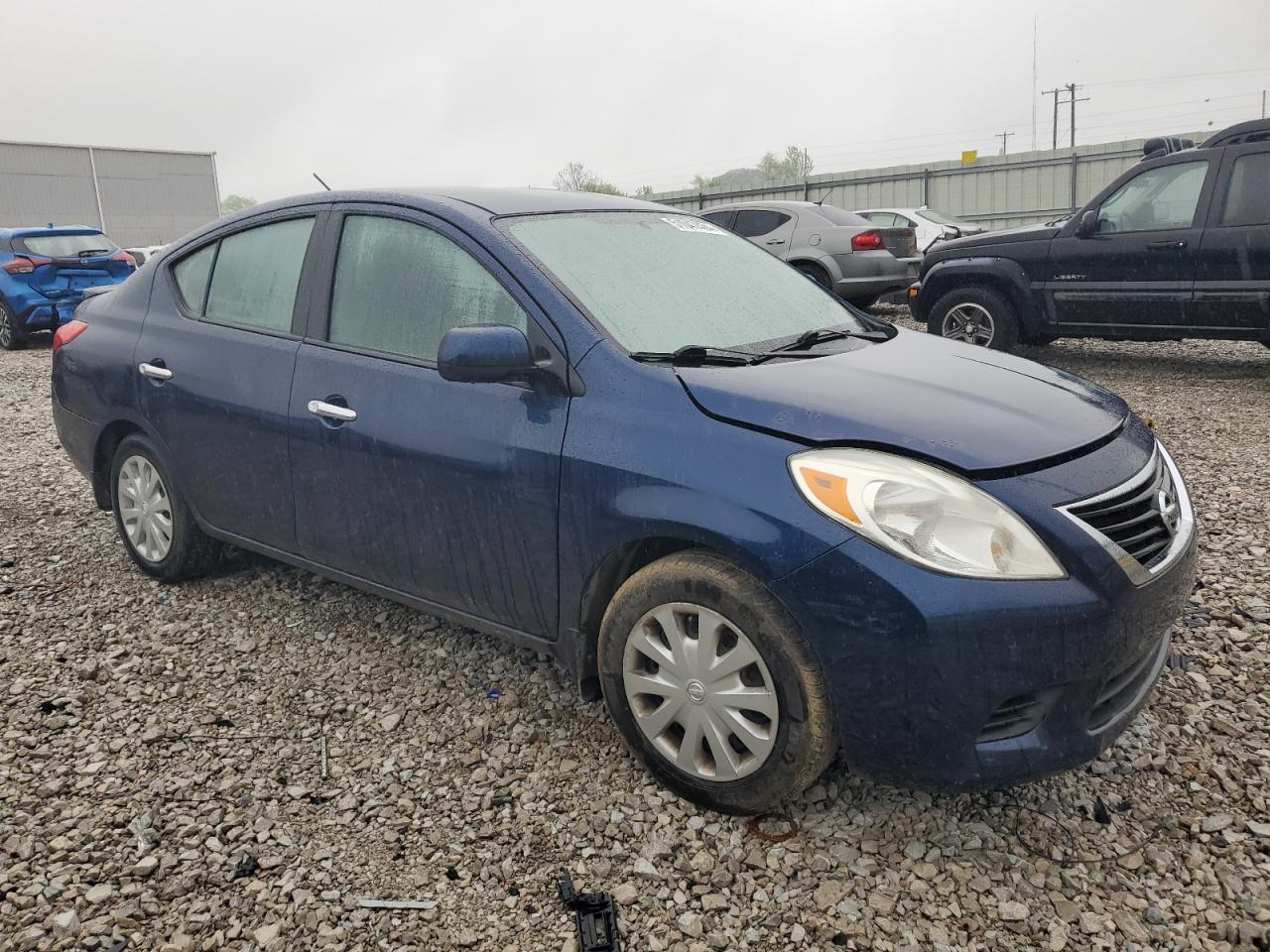 2014 NISSAN VERSA SV W - Фото 4