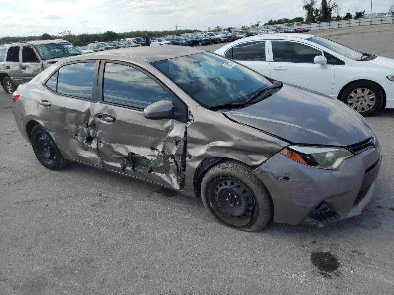2015 TOYOTA COROLLA L - Фото 4