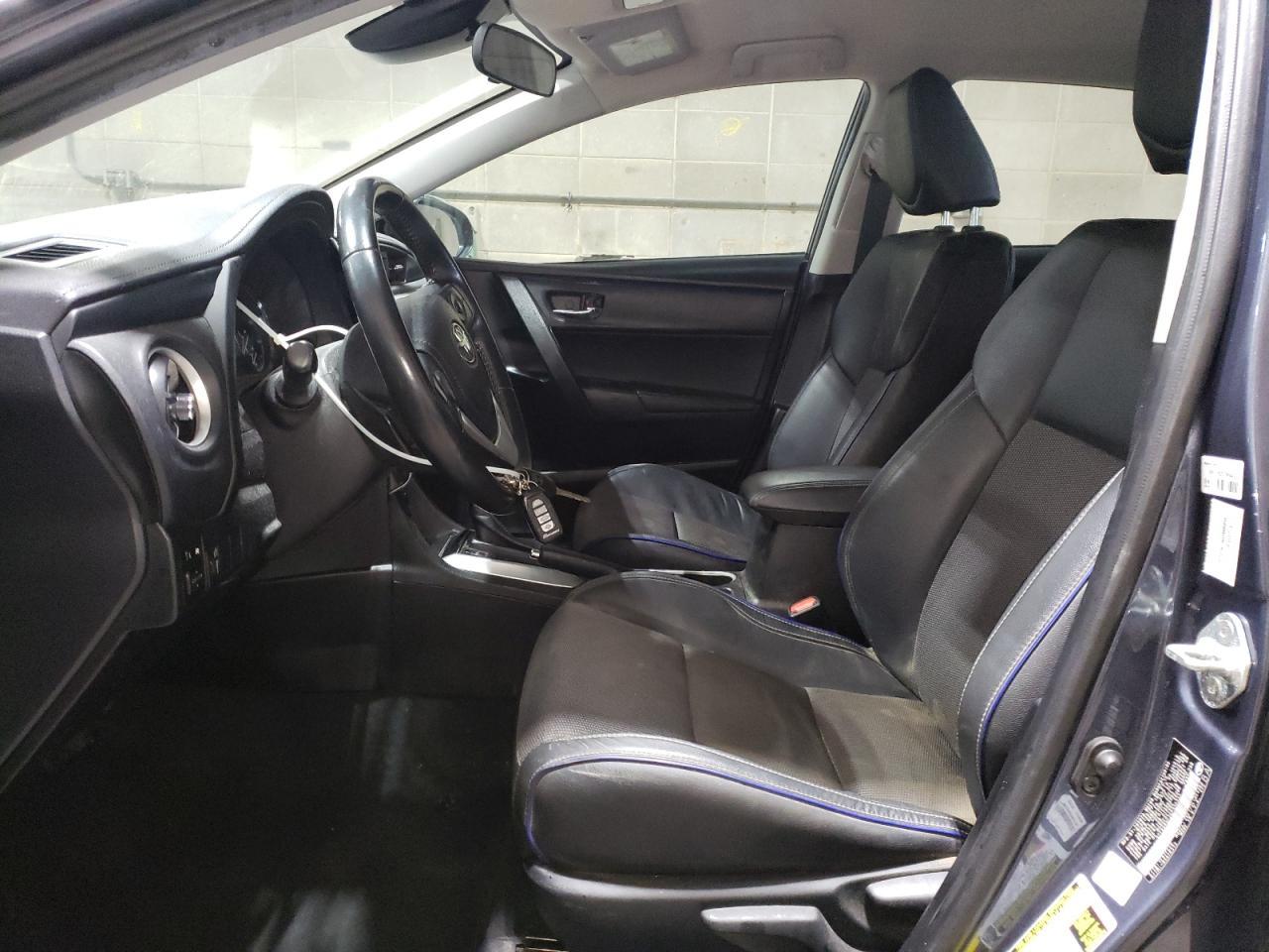 2019 TOYOTA COROLLA L - Фото 7