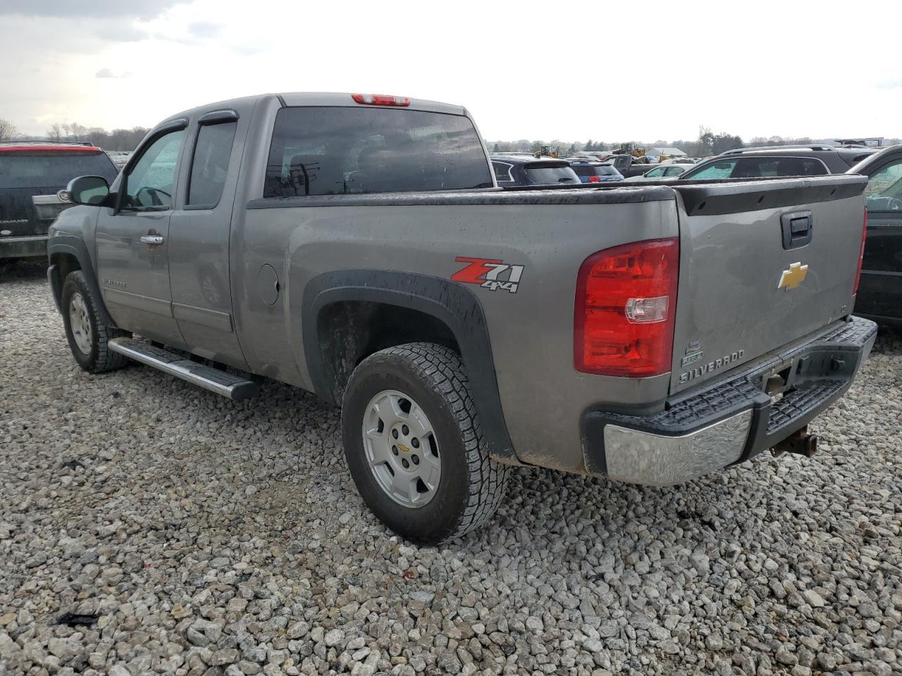 2012 CHEVROLET SILVERADO - Image 2