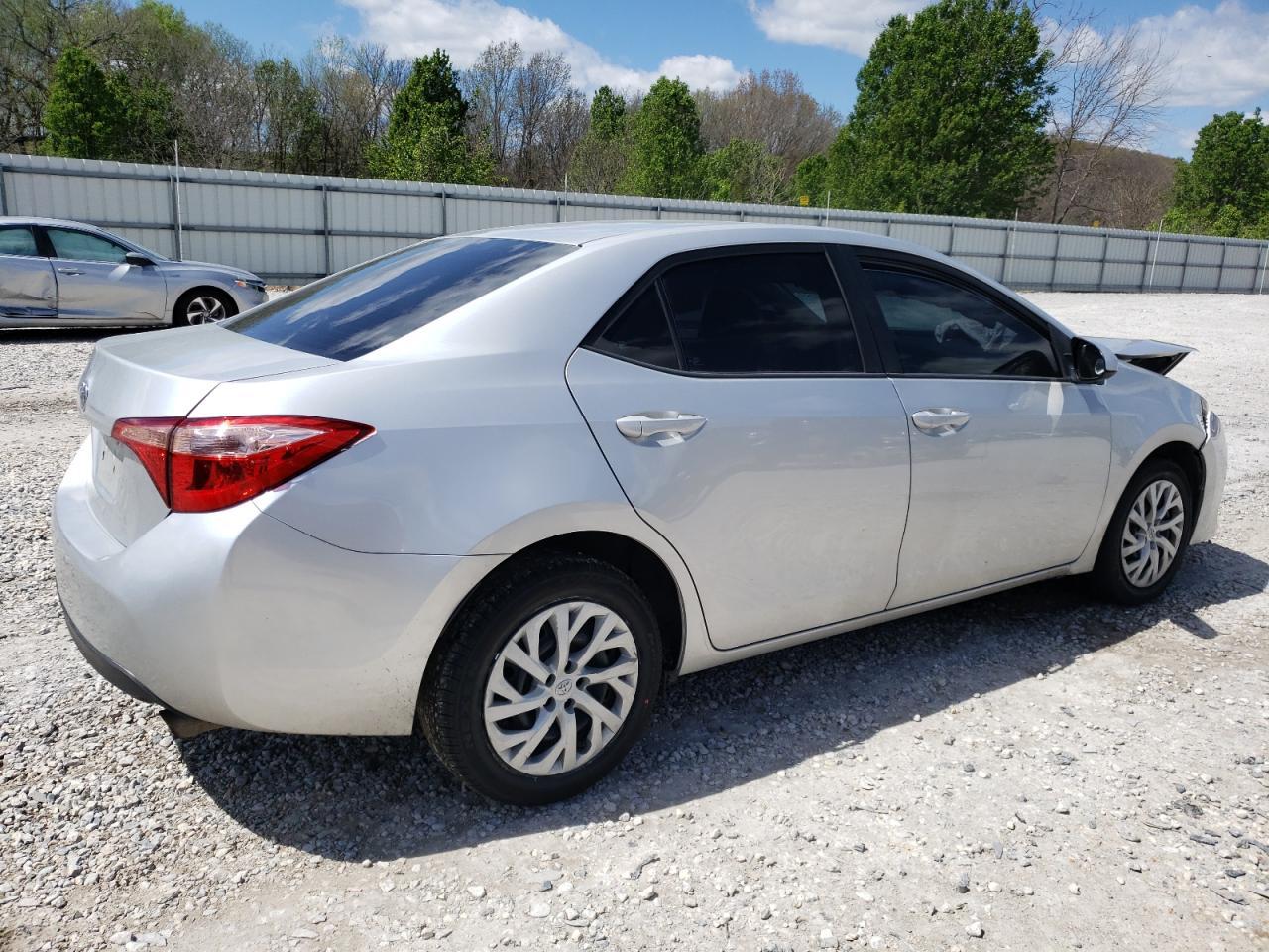 2018 TOYOTA COROLLA L - Image 3