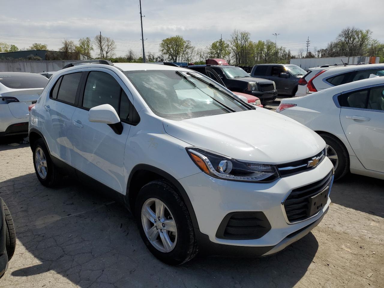 2021 CHEVROLET TRAX 1LT - Image 4