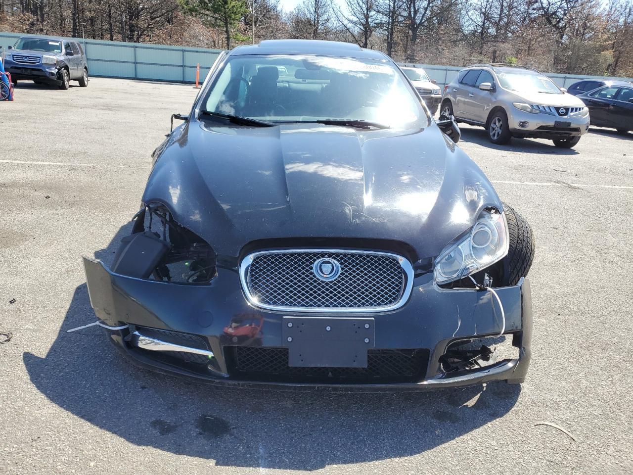 2011 JAGUAR XF - Image 5