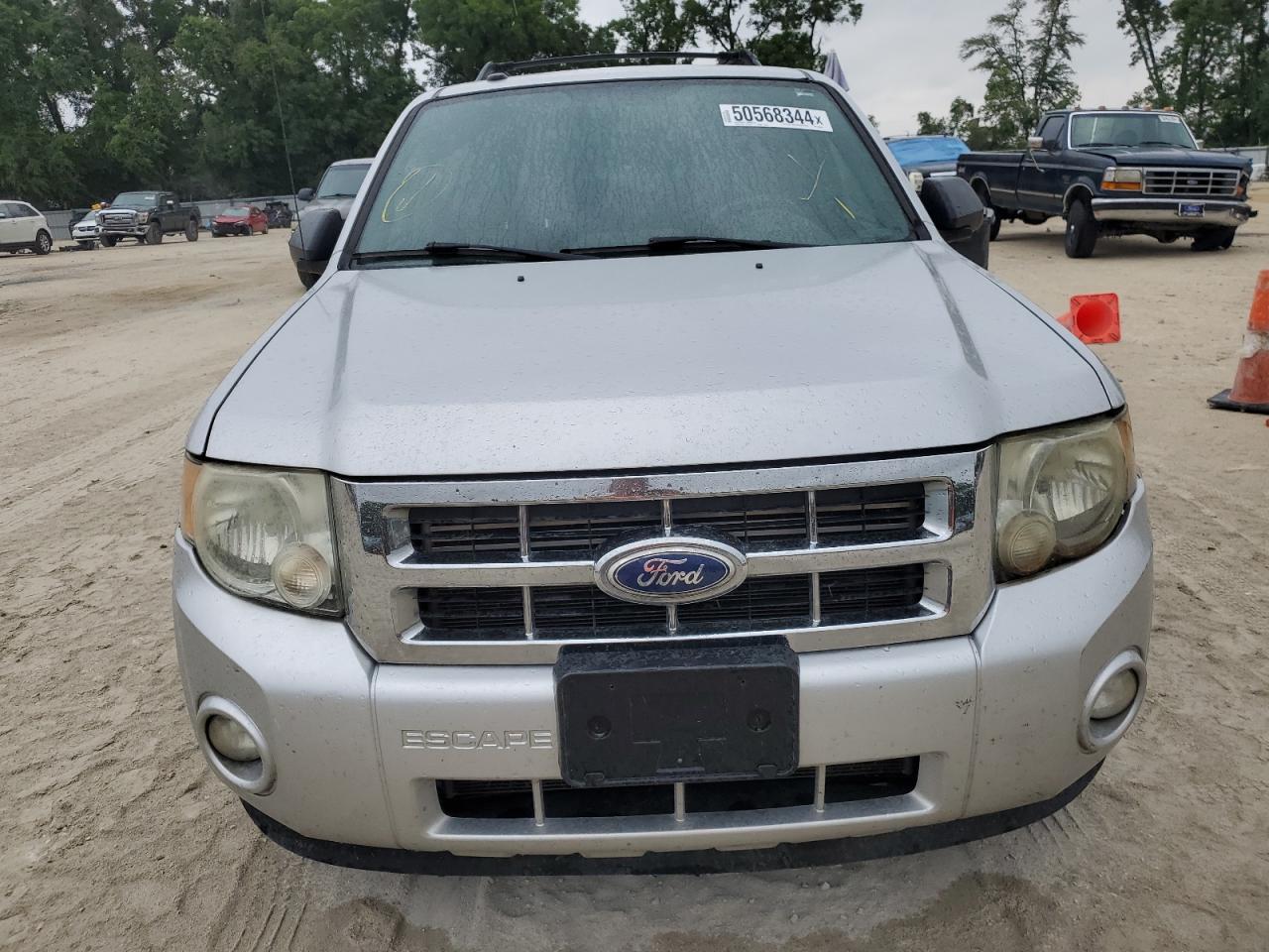 2010 FORD ESCAPE XLT - Image 5