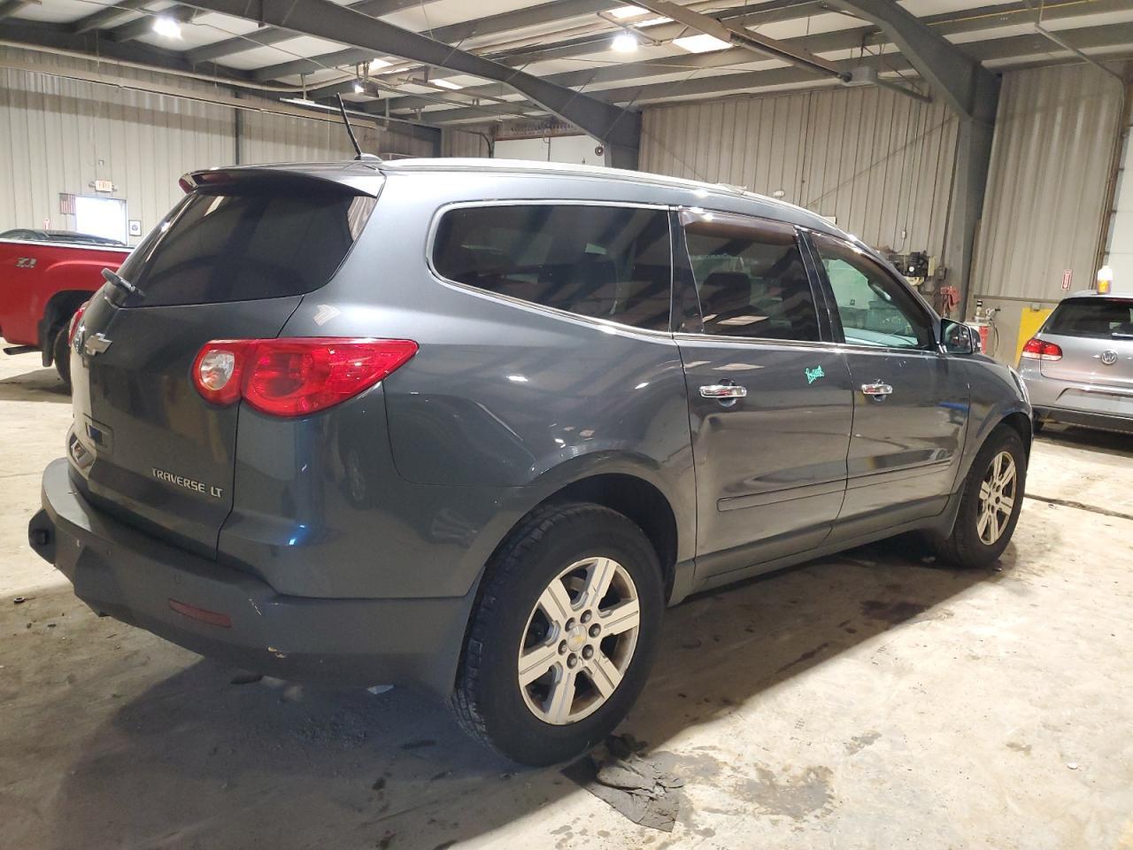 2011 CHEVROLET TRAVERSE L - Фото 3