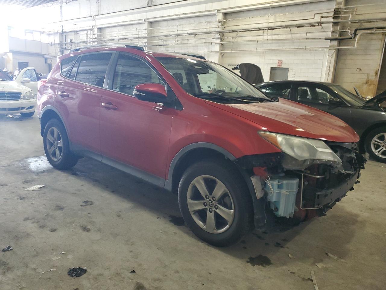 2015 TOYOTA RAV4 XLE - Фото 4