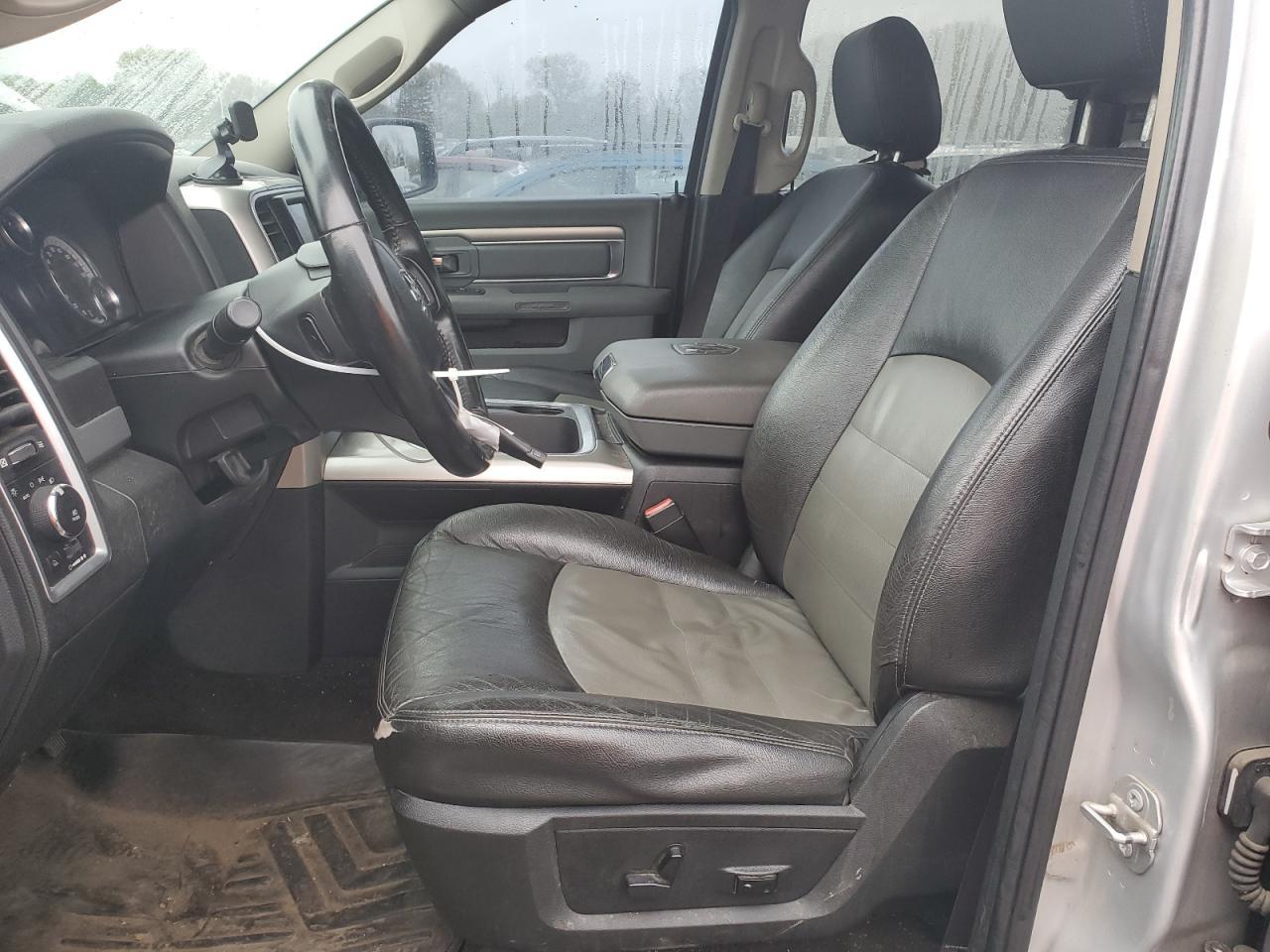 2017 RAM 1500 SLT - Image 7