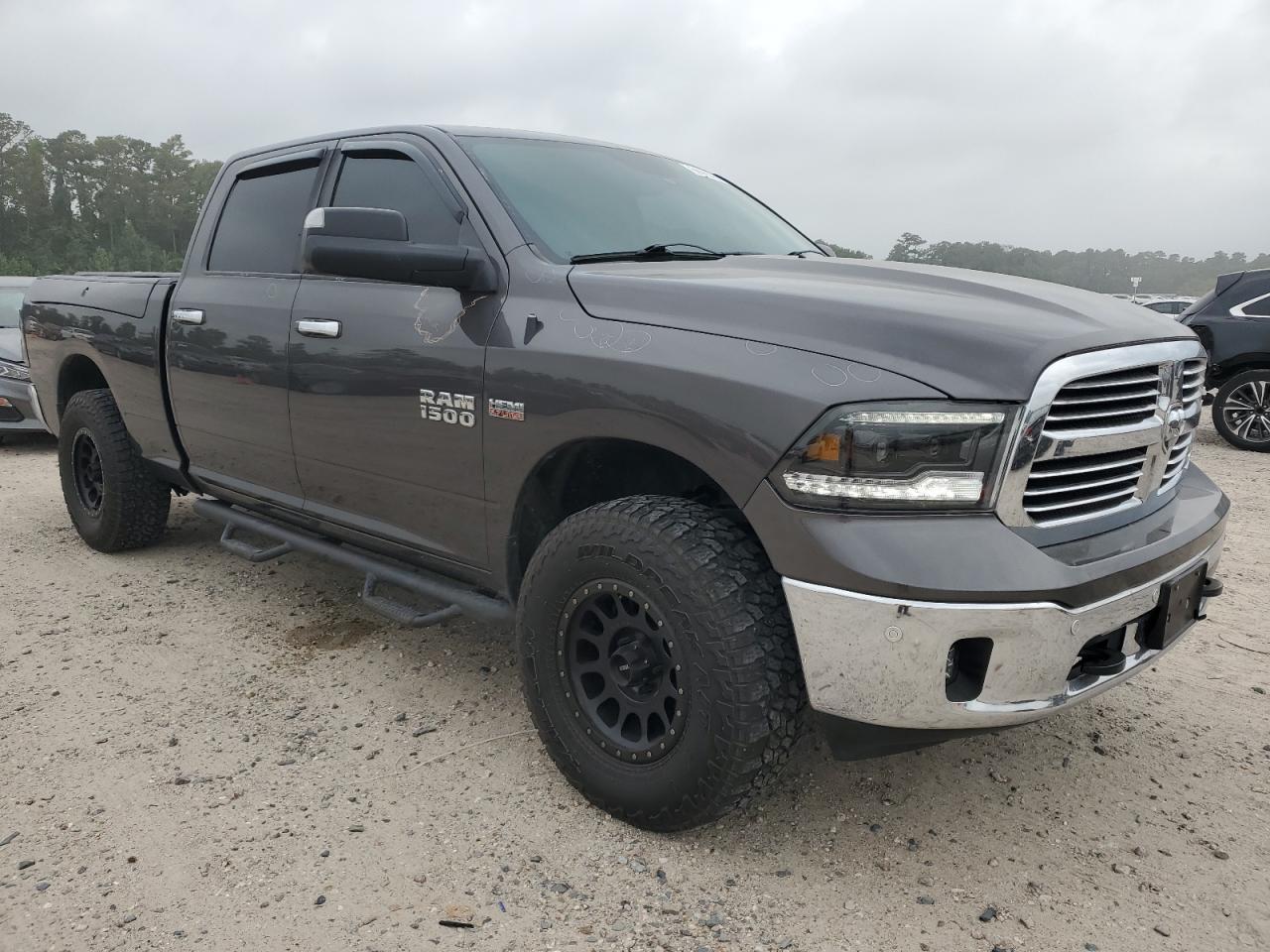 2015 RAM 1500 SLT - Image 4