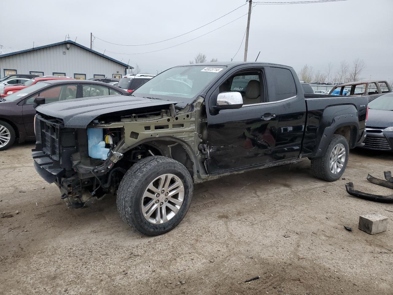 2015 GMC CANYON SLT car image