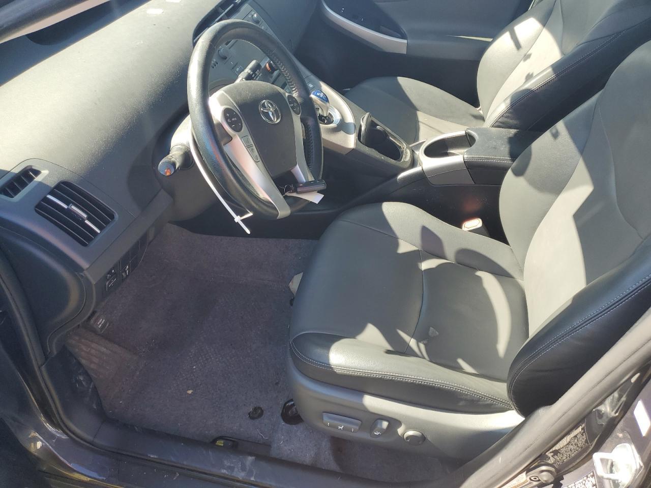 2015 TOYOTA PRIUS - Image 7