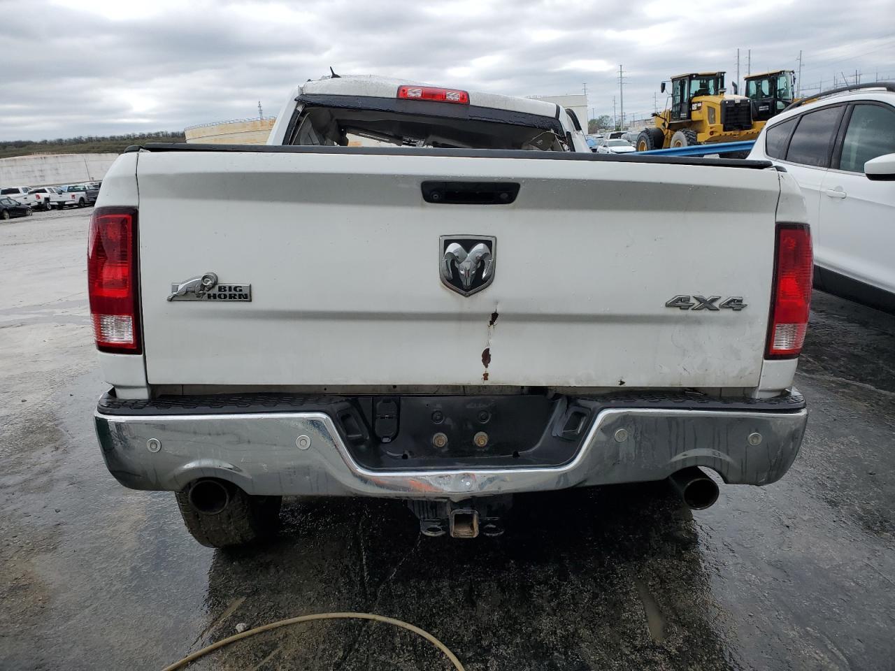 2015 RAM 1500 SLT - Image 6