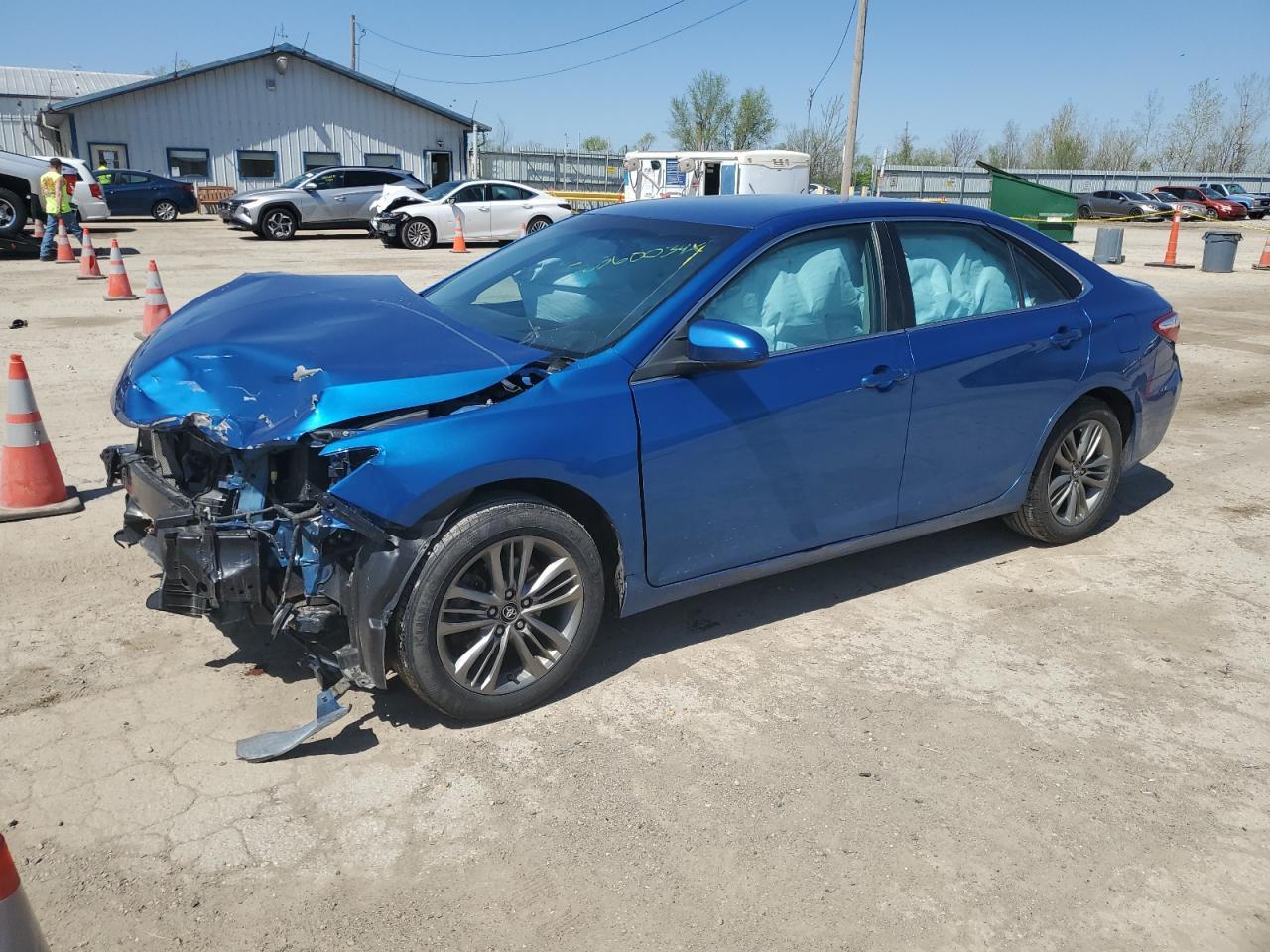 2017 TOYOTA CAMRY LE car image