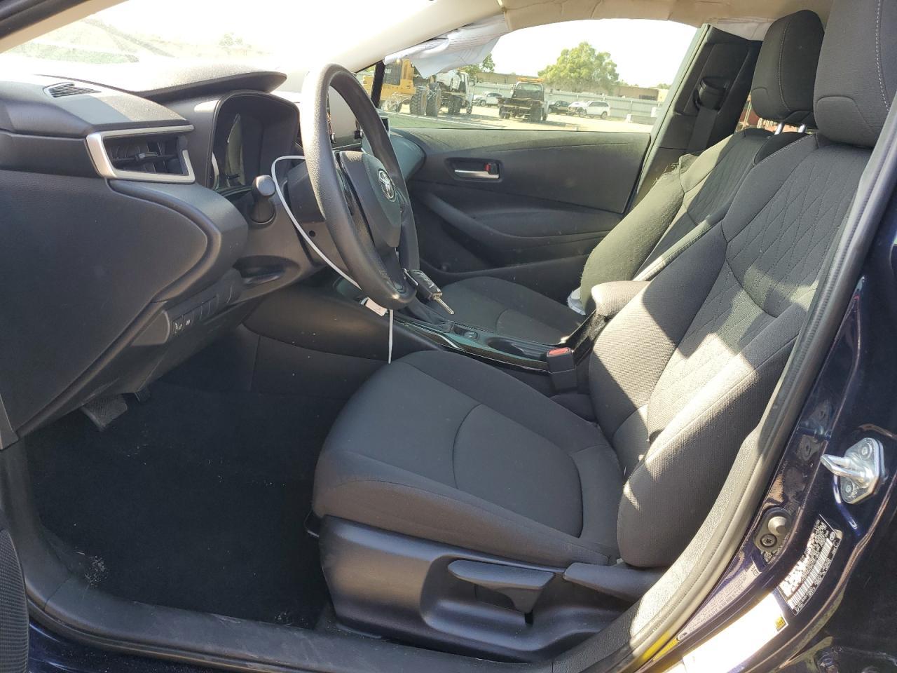 2021 TOYOTA COROLLA LE - Фото 7