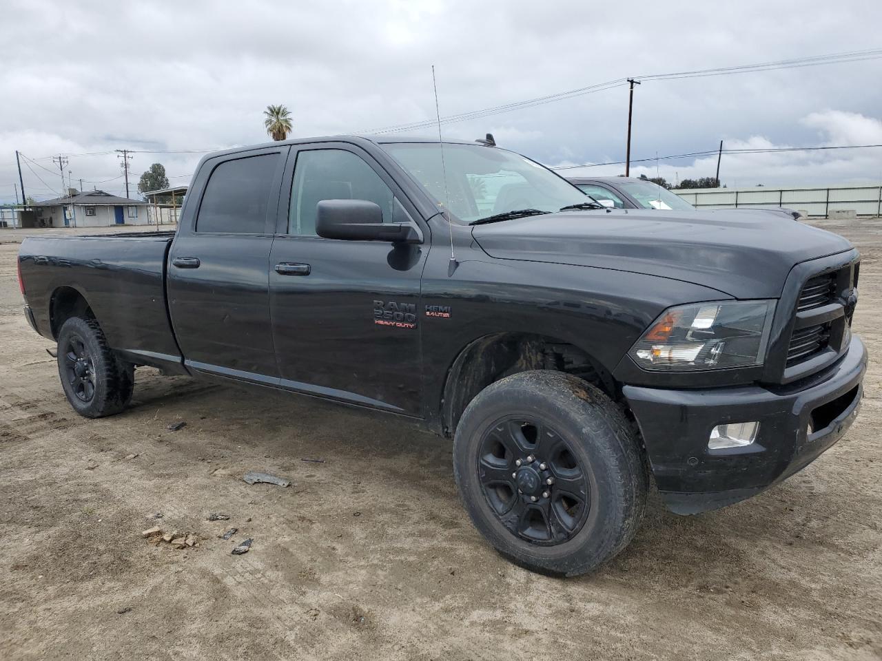 2017 RAM 2500 SLT - Image 4