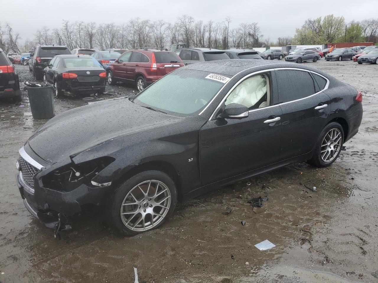 2015 INFINITI Q70 3.7