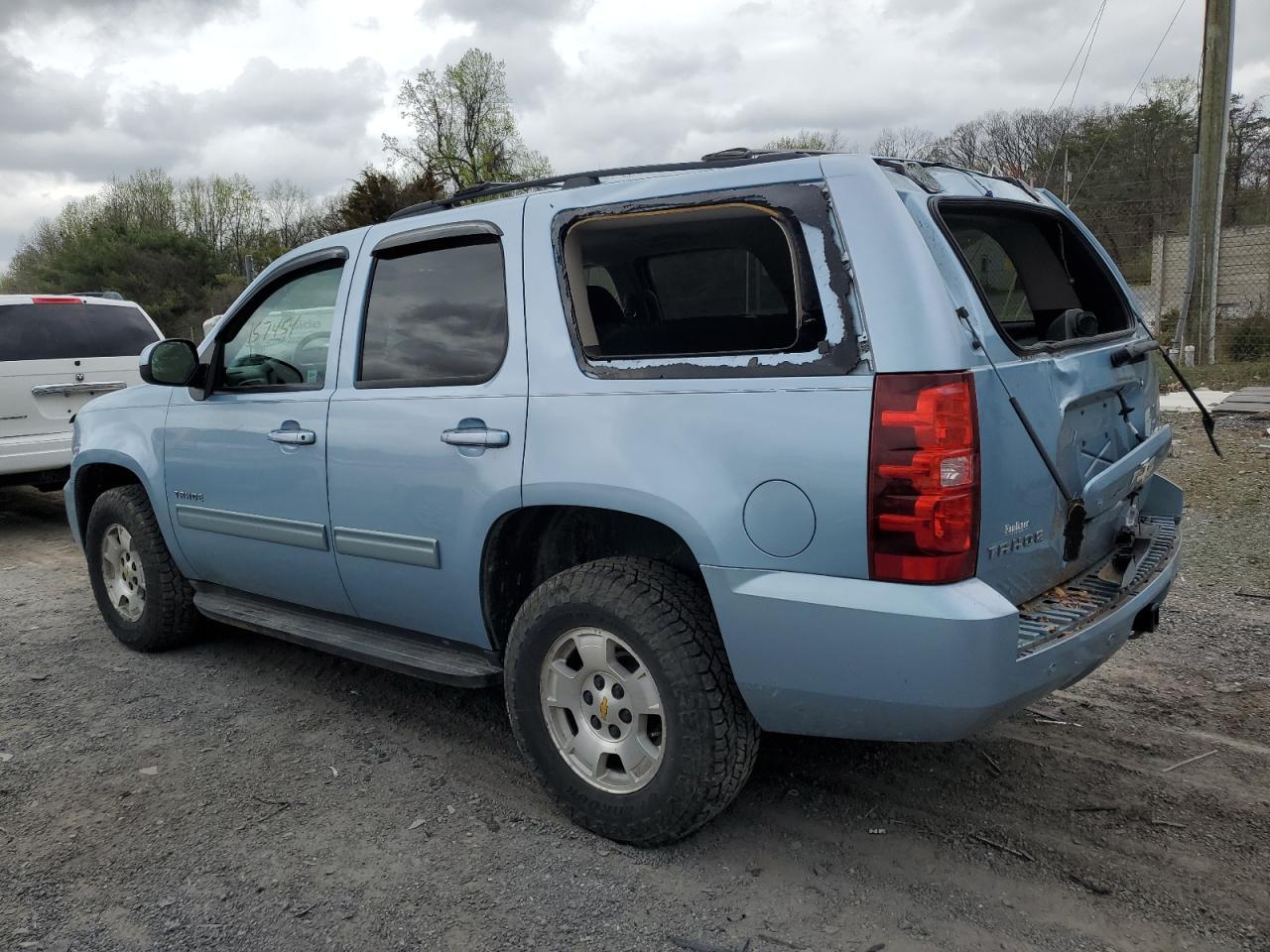 2011 CHEVROLET TAHOE K150 - Фото 2