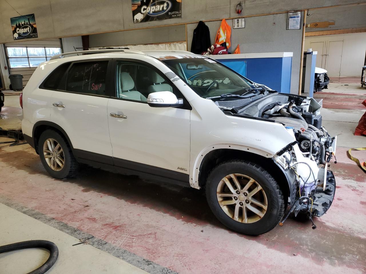 2015 KIA SORENTO LX - Image 4