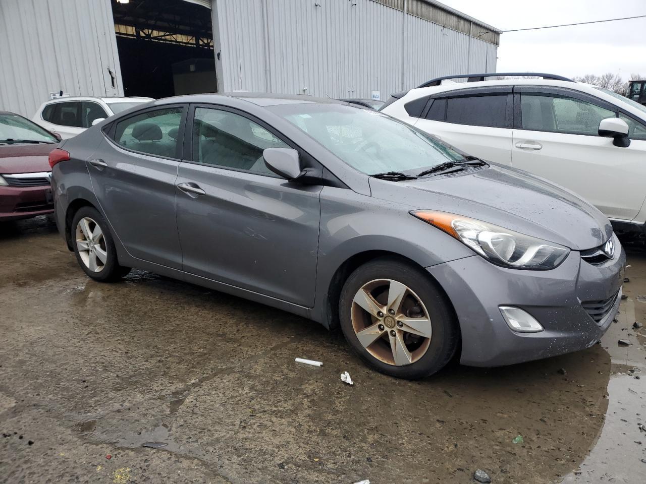 2013 HYUNDAI ELANTRA GL - Image 4